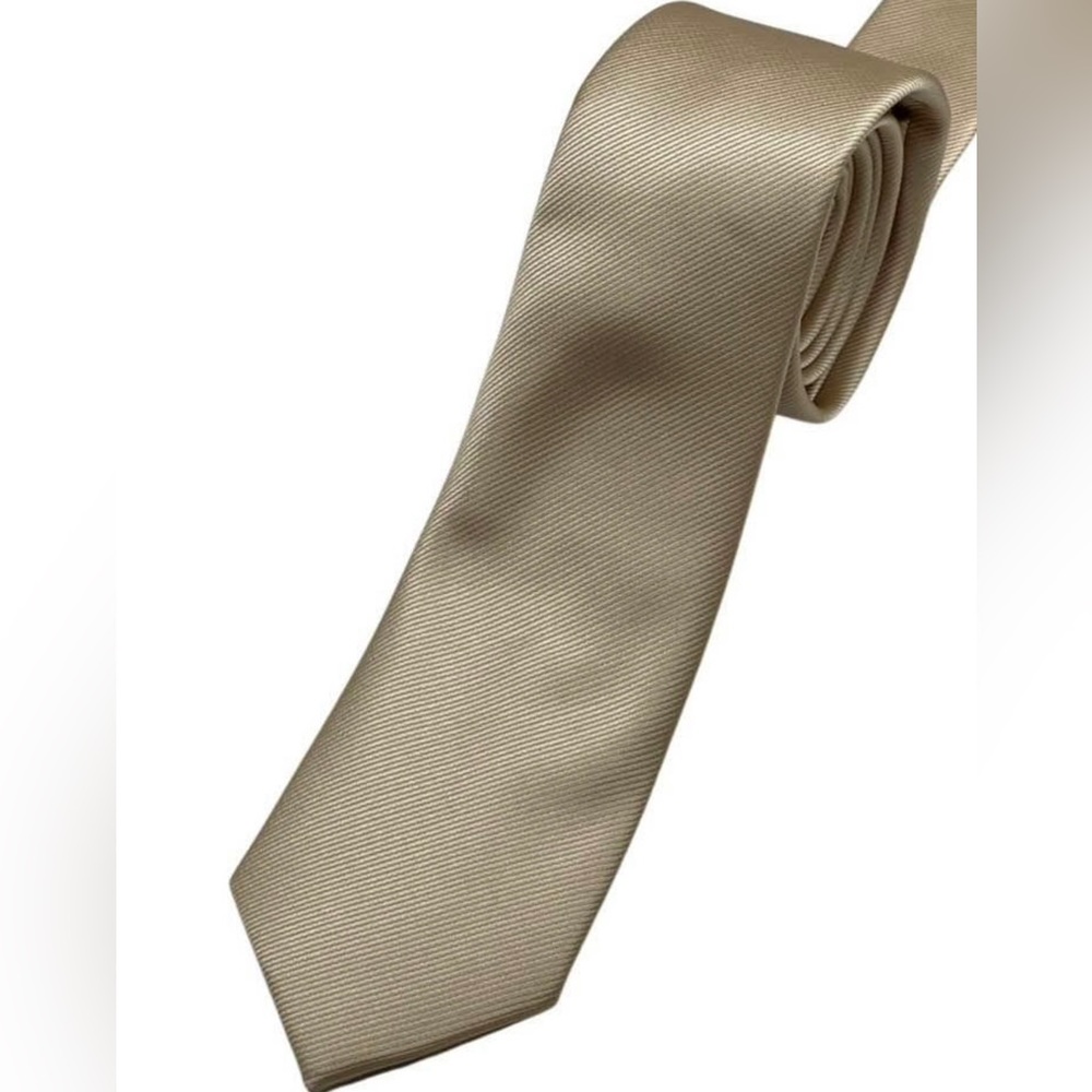 Light gold skinny necktie